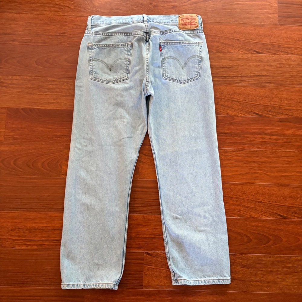 Levis Mens 505 Regular Fit Jeans Size 36x30 Light Wash Blue Straight Leg Denim